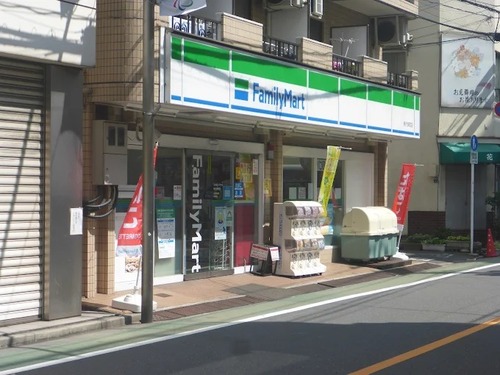 ファミリーマート熊代栄町店