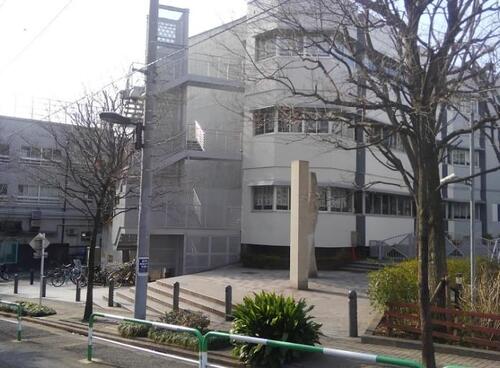 新宿区立落合中学校