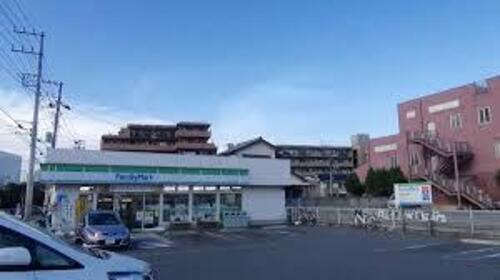 ファミリーマート市川インター店