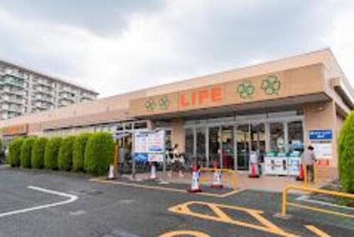 ライフ前野町店