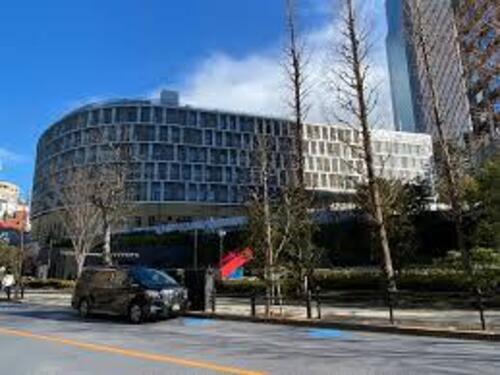 港区立小中一貫教育校赤坂学園赤坂小学校まで524m 「こころ」「まなび」「いのち」「とき」を大切にし、国際社会の変化に対応できる教養と心身の健康を身につけた、たくましく生きる力を育むこと