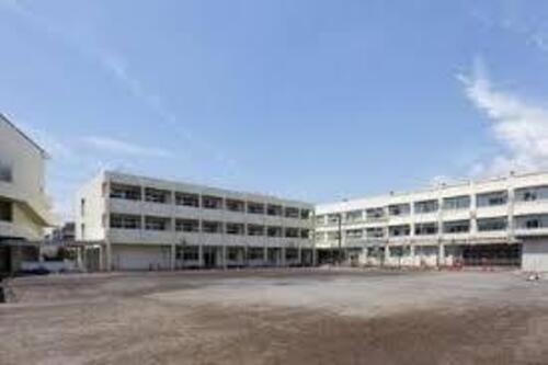 横浜市立東台小学校まで662m ・自分なりの気づきや疑問を大切にし、粘り強く解決に向かう子を育てます。　・人とのふれあいを大切にし、自分や友達のよさを感じ取れる子を育てます。