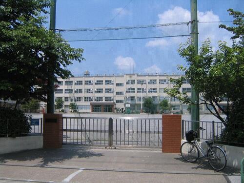 足立区立入谷中学校