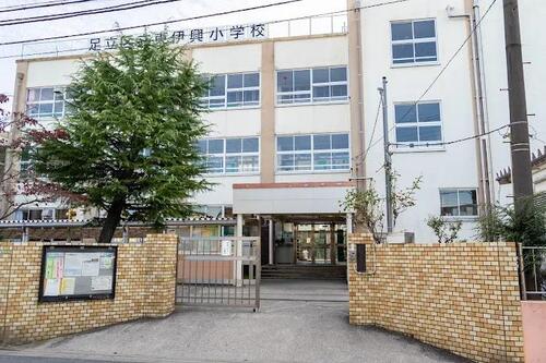 足立区立竹の塚中学校