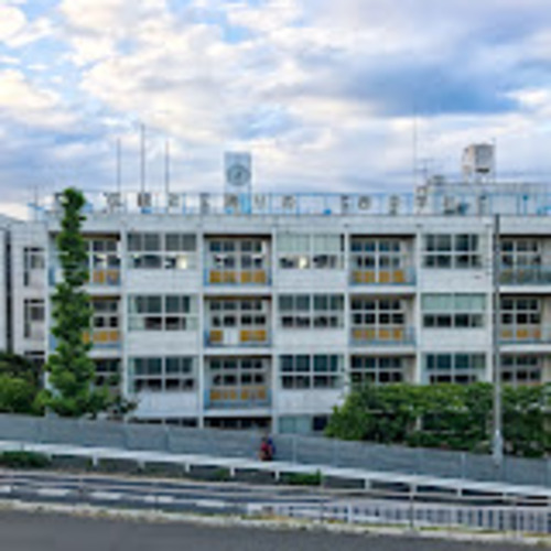 川口市立西中学校