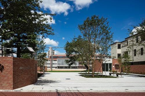 豊島区立巣鴨北中学校まで1200m 「自主・自律・連帯」