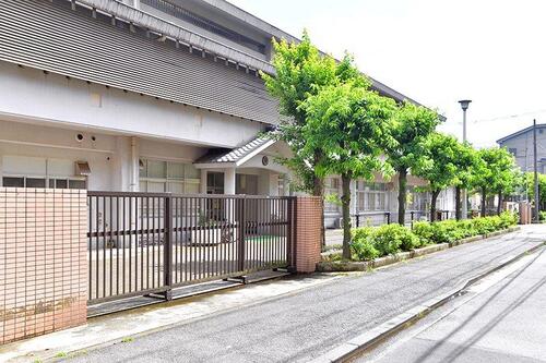 横浜市立生麦小学校まで481m 子どもが夢をもち、元気に学校生活を送り、勇気をもって行動できるようにします。