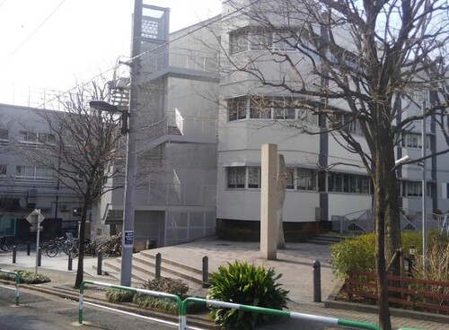 新宿区立落合中学校