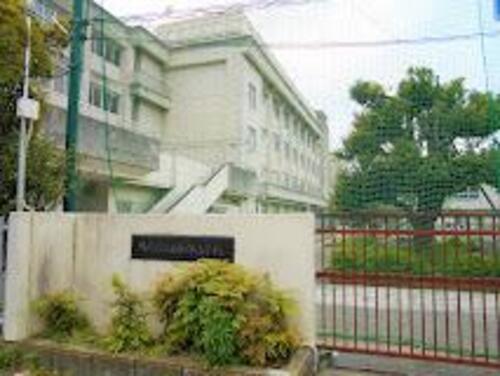 川崎市立南加瀬小学校まで622m ・思いやりがあり協力できる子　・進んで学びよく考える子　・何事にもくじけずにがんばる子　・地域で学び、地域で育つ子