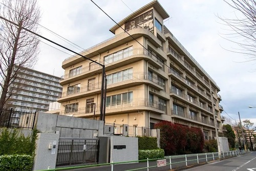 新宿区立西戸山中学校