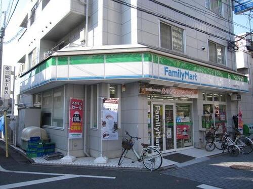 ファミリーマート大谷田三丁目店