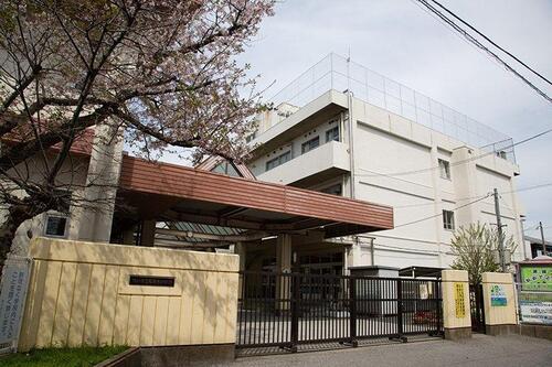 市川市立稲荷木小学校