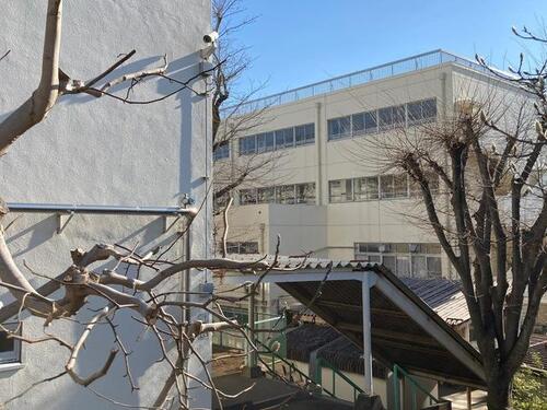 横浜市立松本中学校まで305m ・自ら進んで意欲的に学ぶ態度を育みます。【意欲】　・個性を大切にし、心豊かな感性と共に生きようとする精神を育みます。【個性・共生】