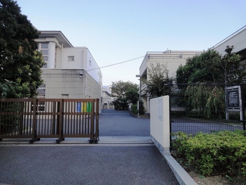 浦安市立浦安中学校