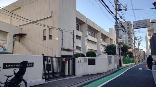 新宿区立鶴巻小学校