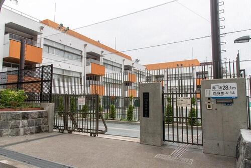 港区立高陵中学校