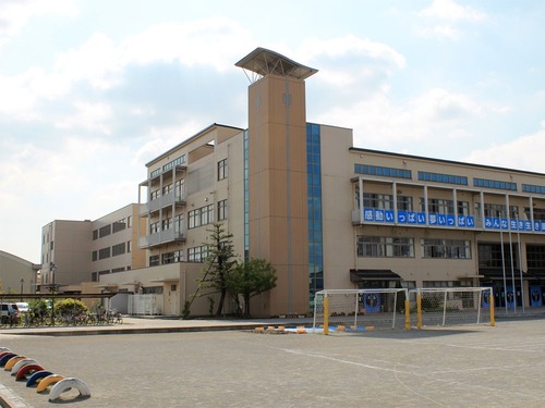 草加市立西町小学校