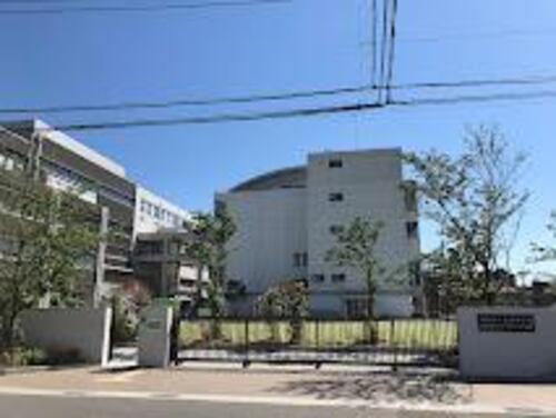 川崎市立東橘中学校まで838m ・自主的に学び、真理の追究をめざす人間の育成 （知）　・自他を共に尊重し、自立の精神に基づく責任ある行動のできる人間の育成 （徳）