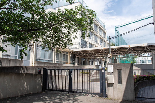 新宿区立落合第二中学校