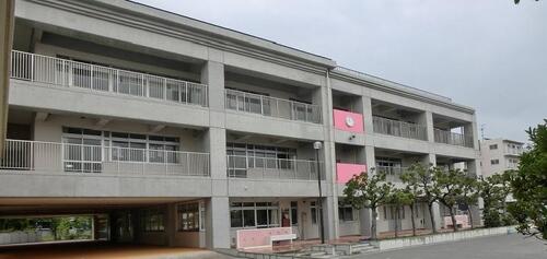 川崎市立さくら小学校まで650m ・心やさしい子　・進んで勉強する子　・明るく元気な子