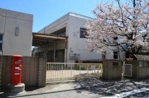 川崎市立桜本中学校まで1379m ・礼儀正しく、常に感謝する心を持つ生徒　・心身を鍛え、強い意志と実行力を持つ生徒　・知識技能を修得し、豊かな情操と品位を持つ生徒