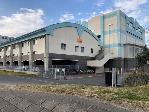 川口市立南中学校