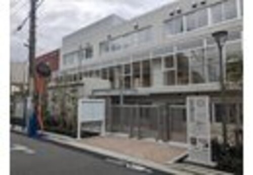 中野区立鷺の杜小学校