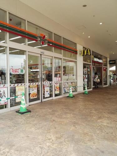 セブンイレブンららぽーと新三郷店