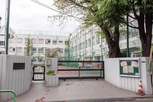 新宿区立江戸川小学校