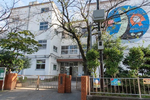 足立区立花畑西小学校