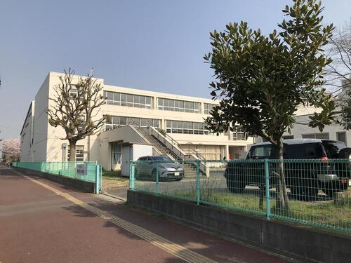 千葉市立幸町第三小学校まで735m 「個性をみがき たくましく生きる すはまっ子の育成」