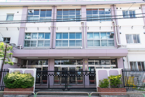 豊島区立池袋小学校