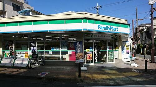 ファミリーマート富士見台駅前店