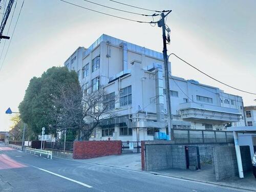 足立区立伊興中学校