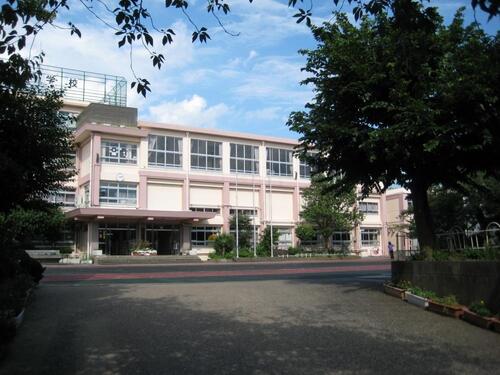 豊島区立巣鴨小学校