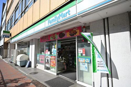 ファミリーマートサンズ田端新町店