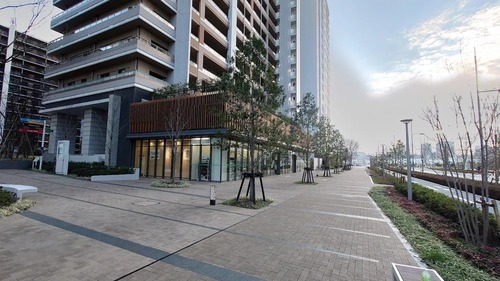 ファミリーマートHARUMI　FLAG店