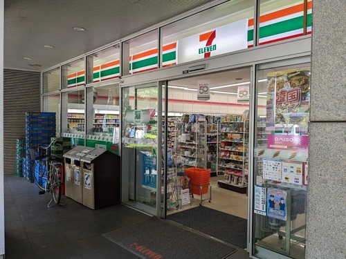 セブンイレブン十二社店