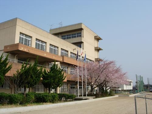 三郷市立前川中学校