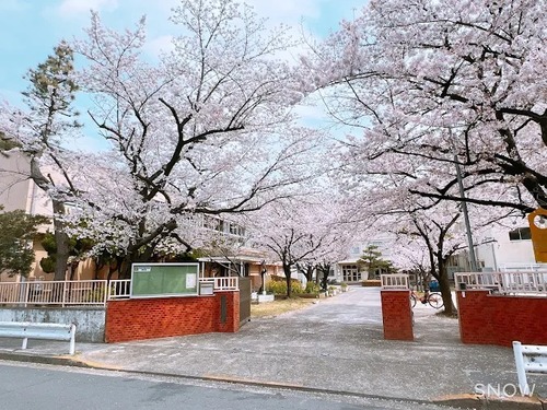 足立区立栗島中学校