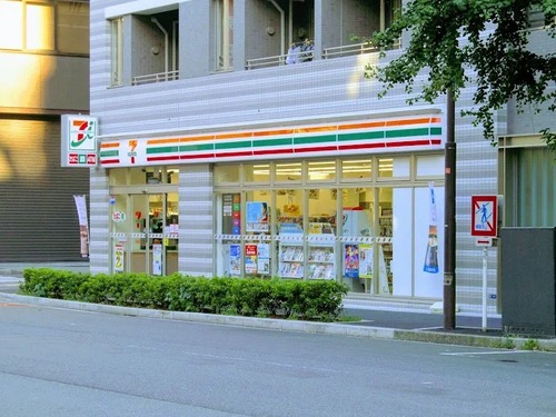 セブンイレブン千代田鍛冶町2丁目店