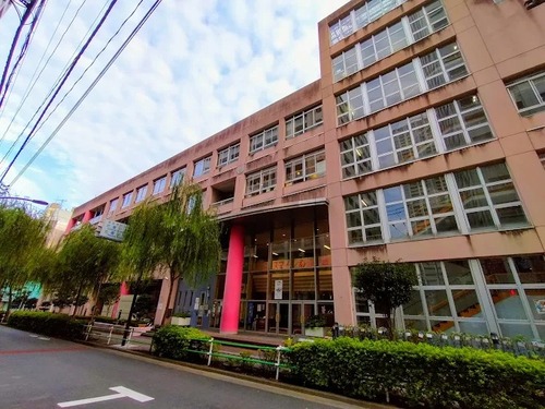 新宿区立花園小学校