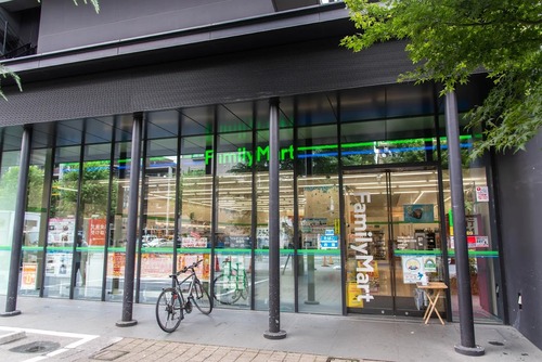 ファミリーマート 早稲田大学中野プラザ店