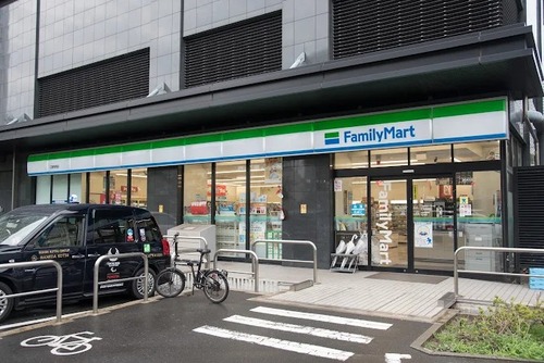 ファミリーマート 江東有明店