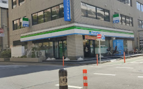 ファミリーマート 市川駅西店