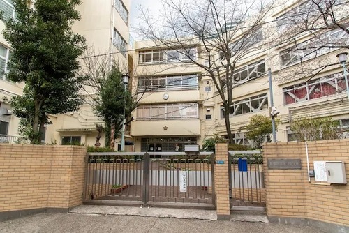 新宿区立天神小学校