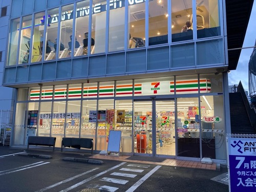 セブン-イレブン 泉岳寺駅前店