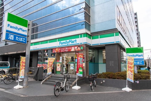 ファミリーマート 辰巳一丁目店