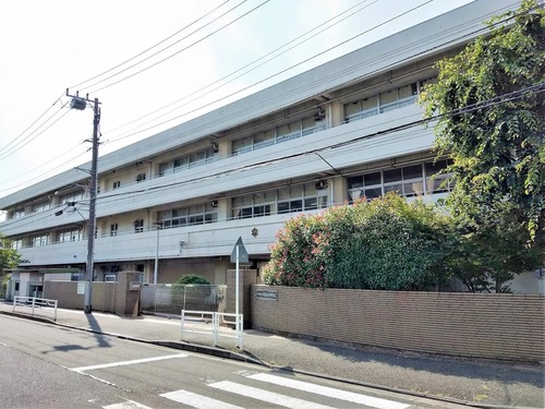 横浜市立浦島丘中学校