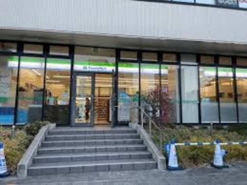 ファミリーマート ポンテポルタ千住店